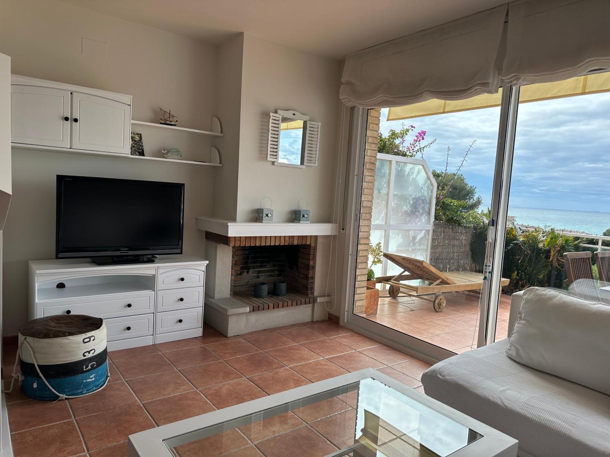 Hermosa casa con espectaculares vistas al mar y a tocar de una idílica calita Altafulla Exterior foto