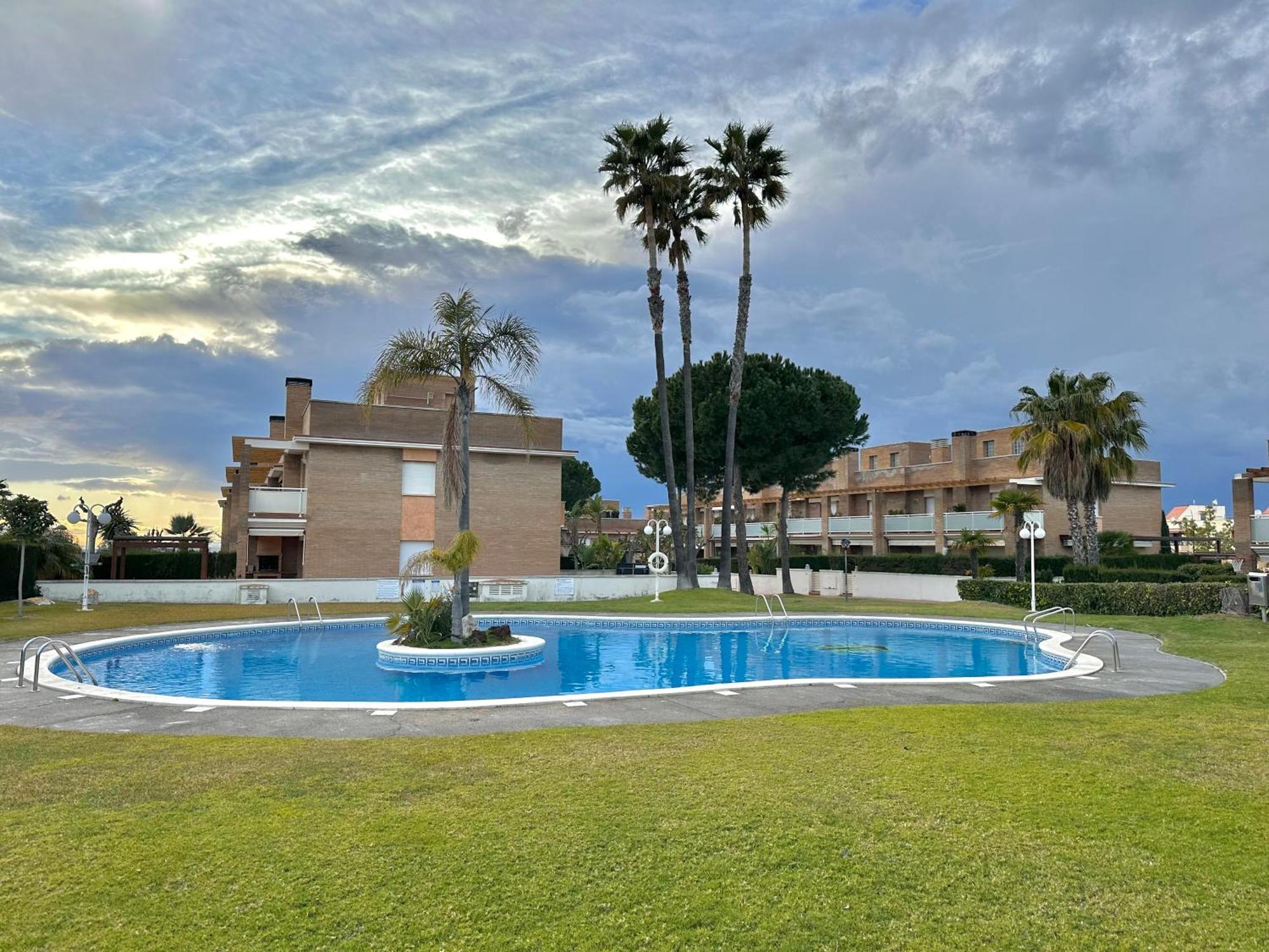 Hermosa casa con espectaculares vistas al mar y a tocar de una idílica calita Altafulla Exterior foto