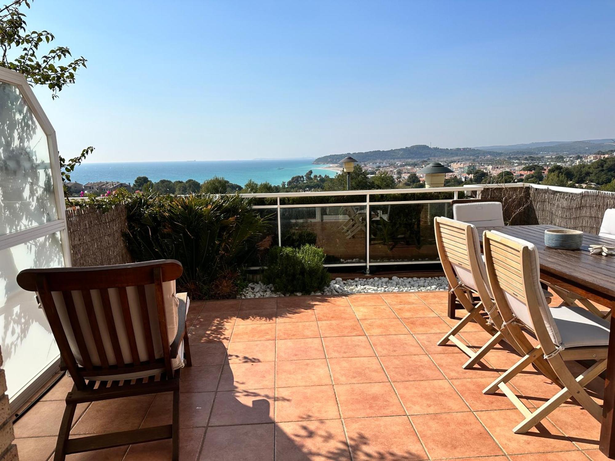 Hermosa casa con espectaculares vistas al mar y a tocar de una idílica calita Altafulla Exterior foto