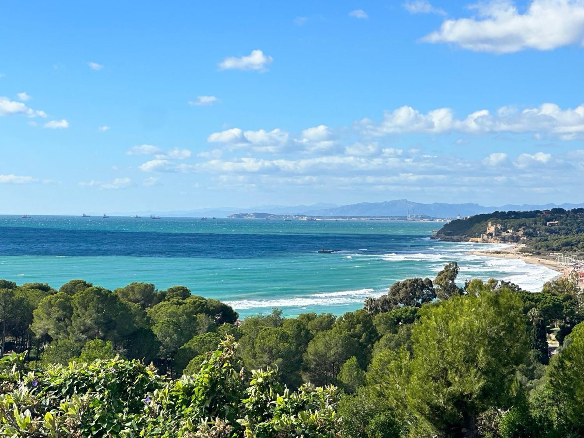 Hermosa casa con espectaculares vistas al mar y a tocar de una idílica calita Altafulla Exterior foto
